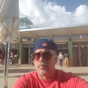 Meet your Posher, Alexander